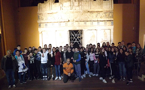 Επίσκεψη στον τάφο Ανθεμίων Μίεζας και στο αρχαίο θέατρο της Μίεζας
